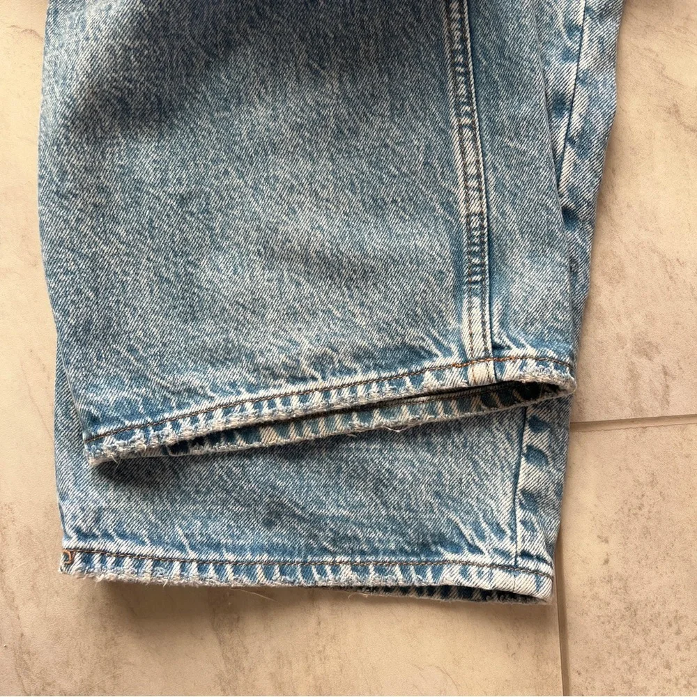 Abercrombie and Fitch High Rise Loose Jean - Picture 5 of 7